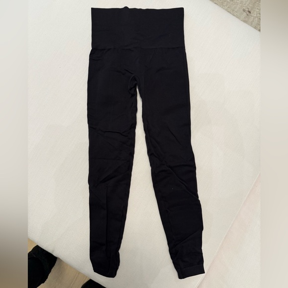 Spanx Seamless leggings black size small - Picture 7 of 8
